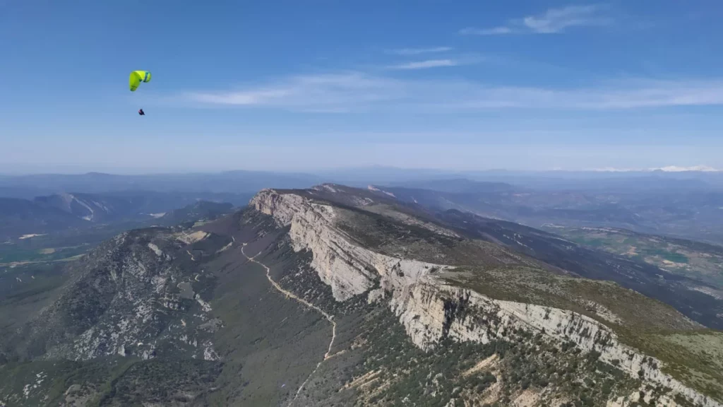 Vol thermique en stage de parapente en Espagne